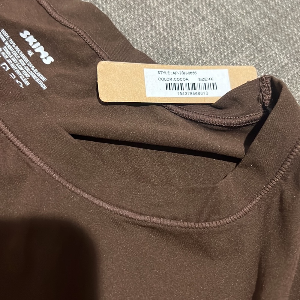 SKIMS SUPER CROPPED T-SHIRT - Picture 6 of 10